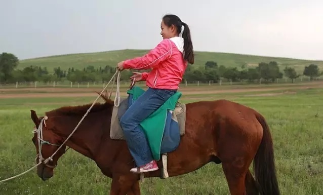坝上草原骑马